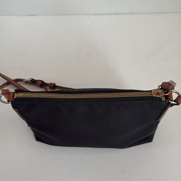 Dooney & Bourke black Nylon Crossbody Pouchette adjustable strap zip closure - Picture 10 of 16